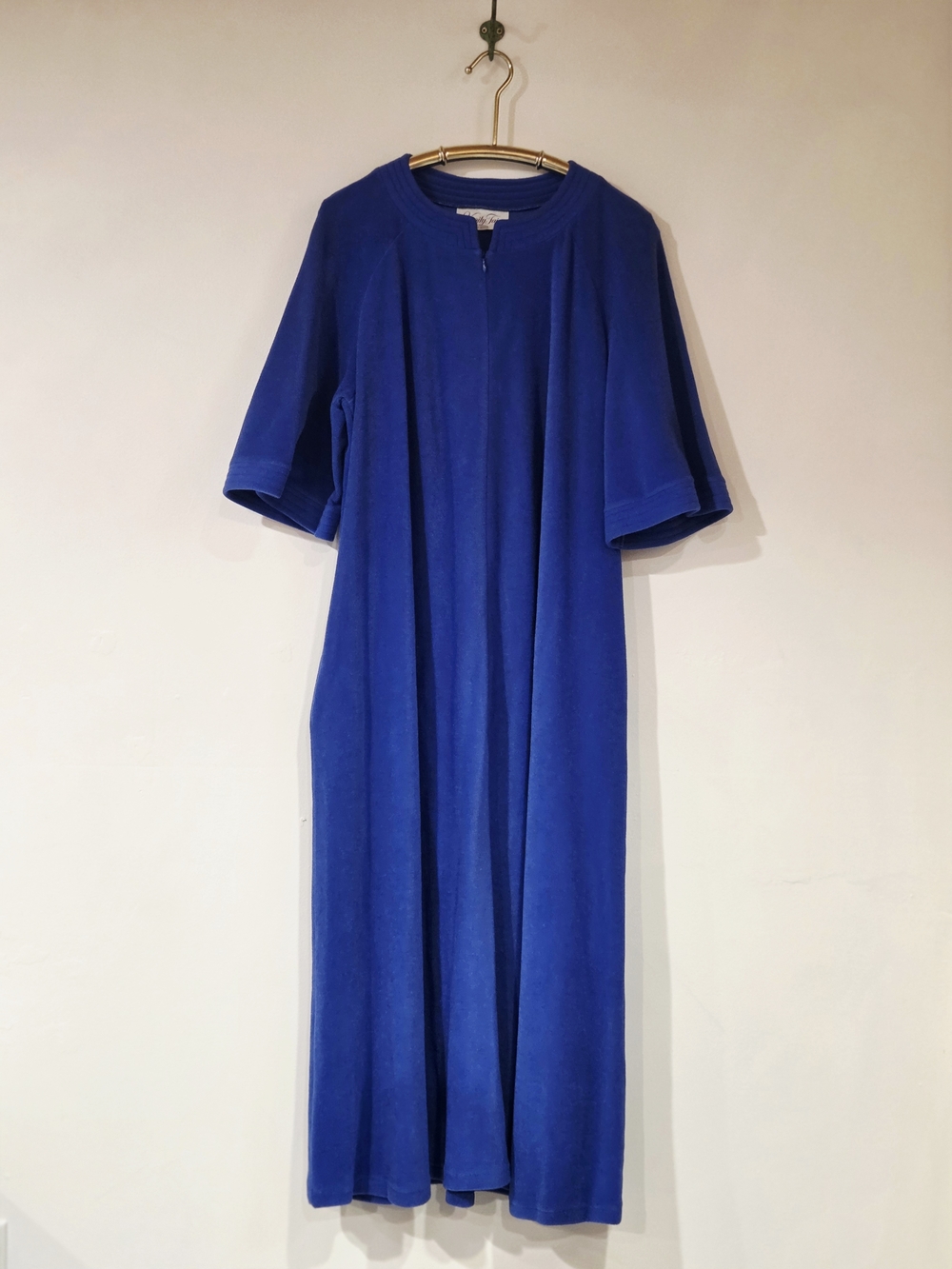 70s Vintage Vanity Fair SheVelva Velour Housecoat Loungewear Dress M